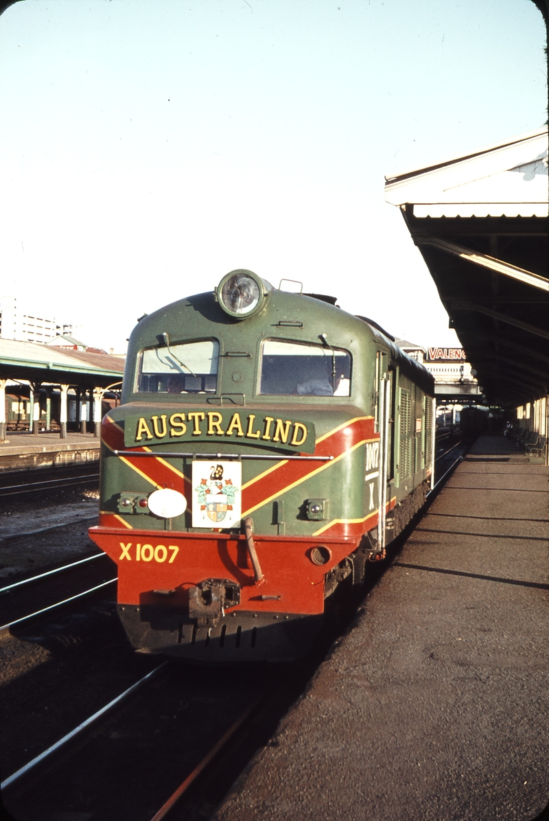 106670: Perth Light Engine from the Australind X 1007