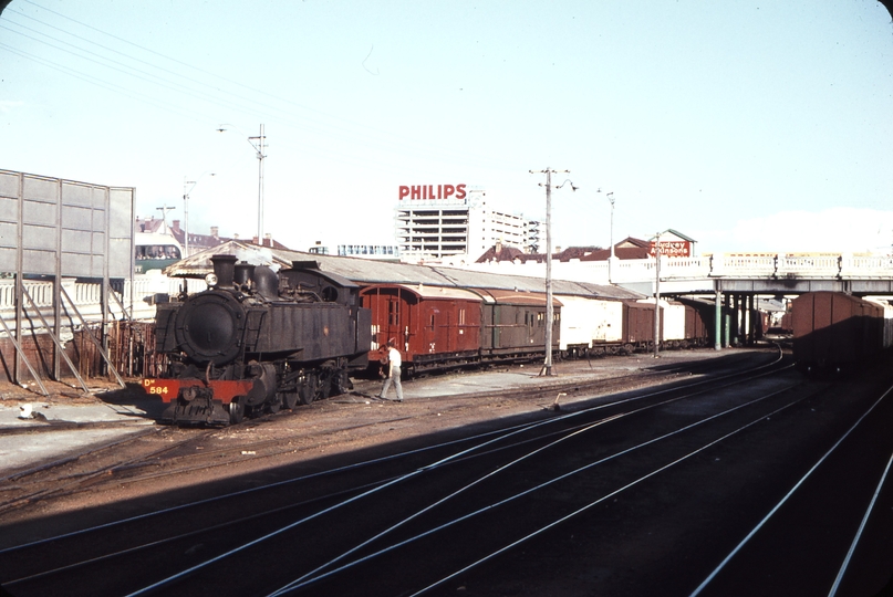 106729: Perth Shunter Dm 584