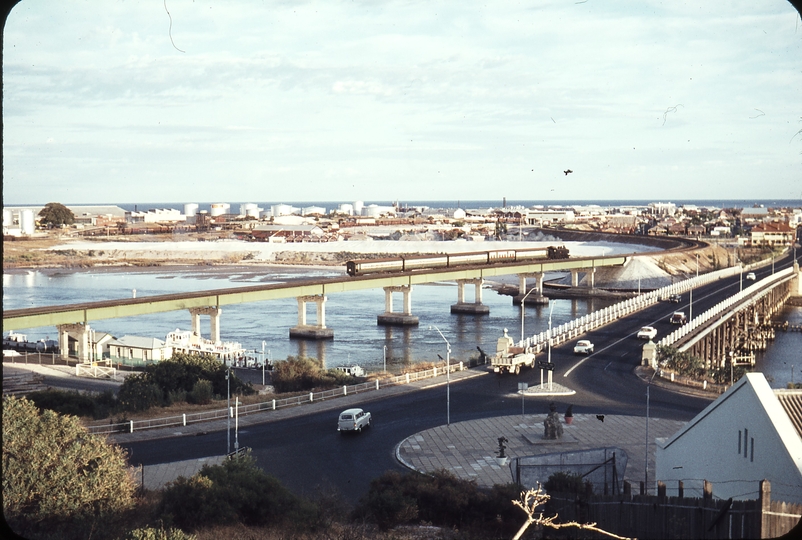 106904: Swan River Bridge North Fremantle 6:05am Down Suburban Dd 591