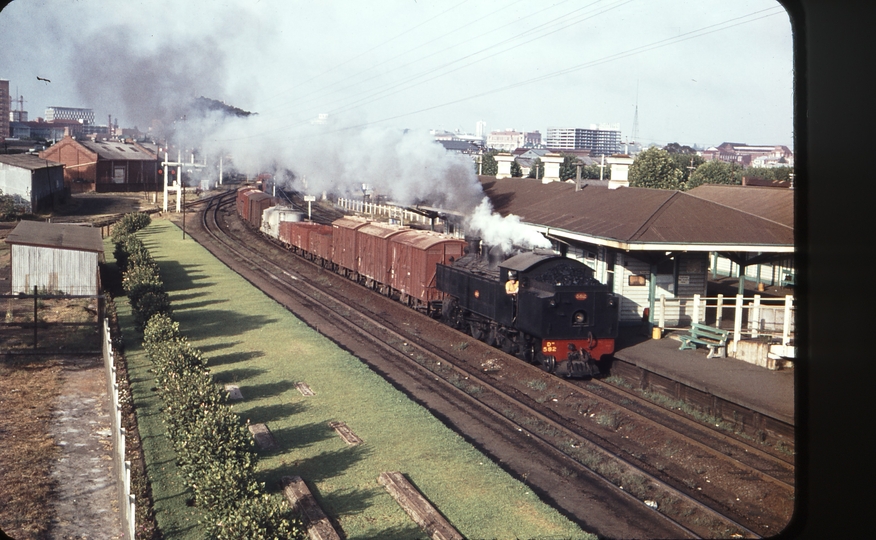 106908: East Perth 7:00am Down Cannington Goods Dm 582