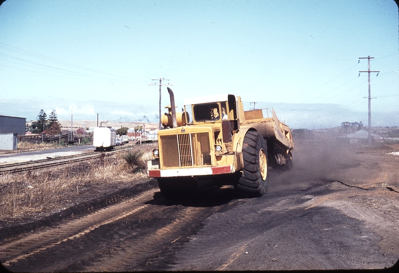 106927: Contract C22 at Spearwood Earthworks in progress Looking West