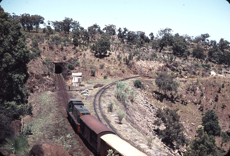 106950: Swan View Tunnel and Deviation Down End Up Westland Express A 1502