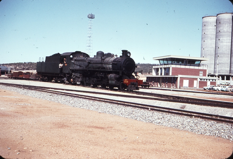 107299: Avon Yard Up Goods from Merredin Pm 708