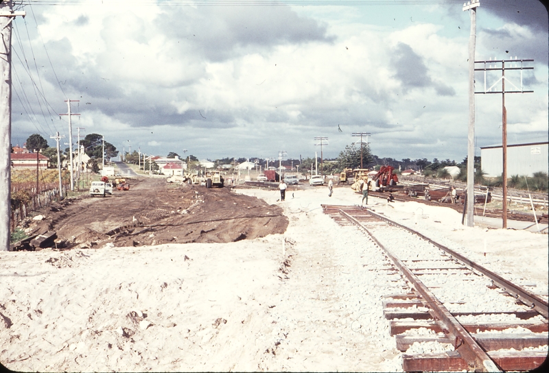 107395: Spearwood Contract C22 13M 46Ch Looking East new narrow gauge track over Sussex Street