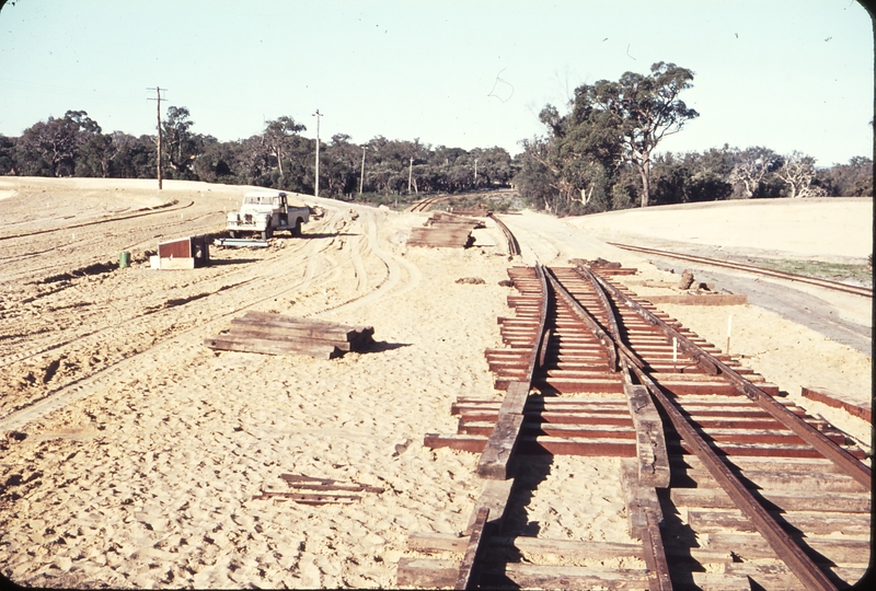 107396: Bibra Lake Down end ng turnout in yard Old line East of Main line SG to Jandakot in middle background