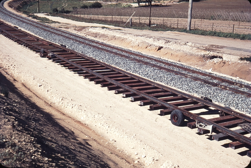 107604: Contract C22 13M Track set on rubber tyred wheels