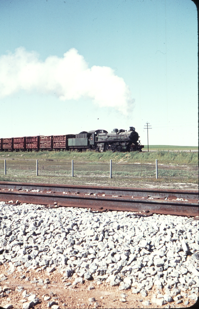 107618: Meenaar Grade Crossing Up Livestock Special Pm 713