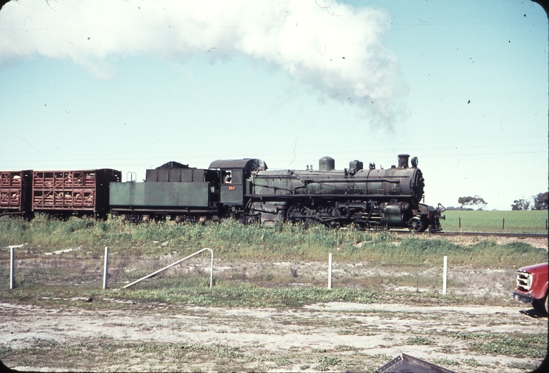 107619: Meenaar Grade Crossing Up Livestock Special Pm 713