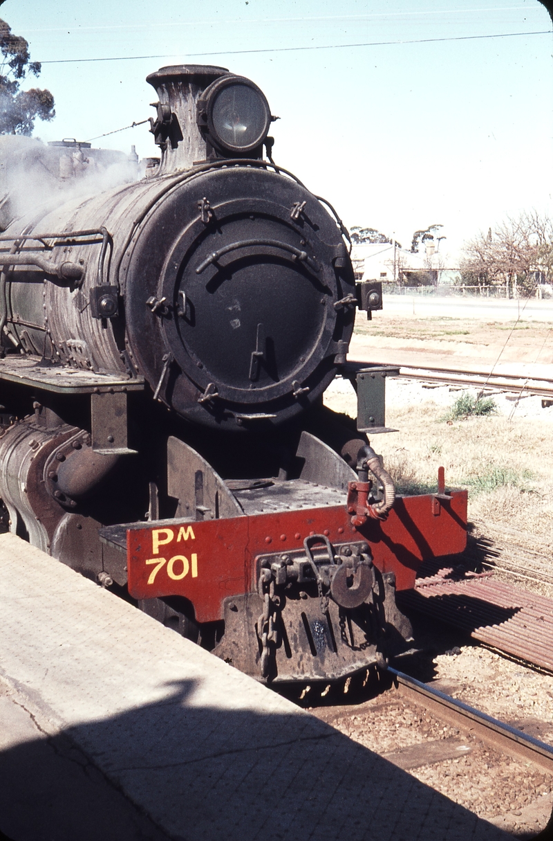 107628: Merredin Goods from Narembeen Pm 701