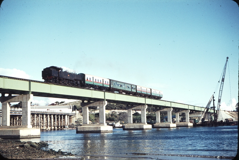 107742: Swan River Bridge North Fremantle Down Suburban Dm 581