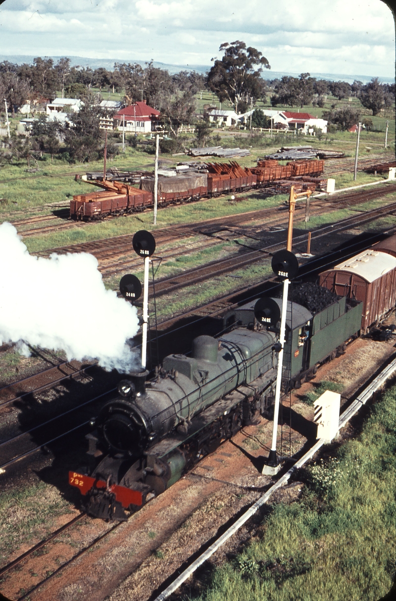 107775: Pinjarra Pmr 732 shunting