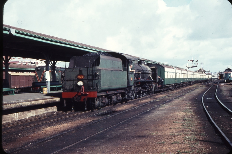 107804: Perth Docking Australind Cars W 922