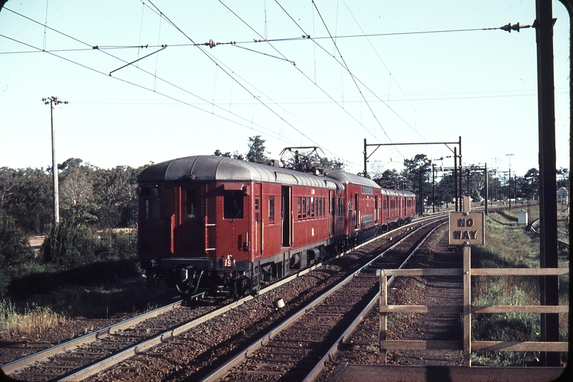 107974: Loftus Up Suburban from National Park