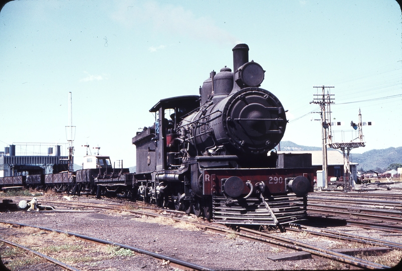 108137: Rockhampton Shunter B15con 290