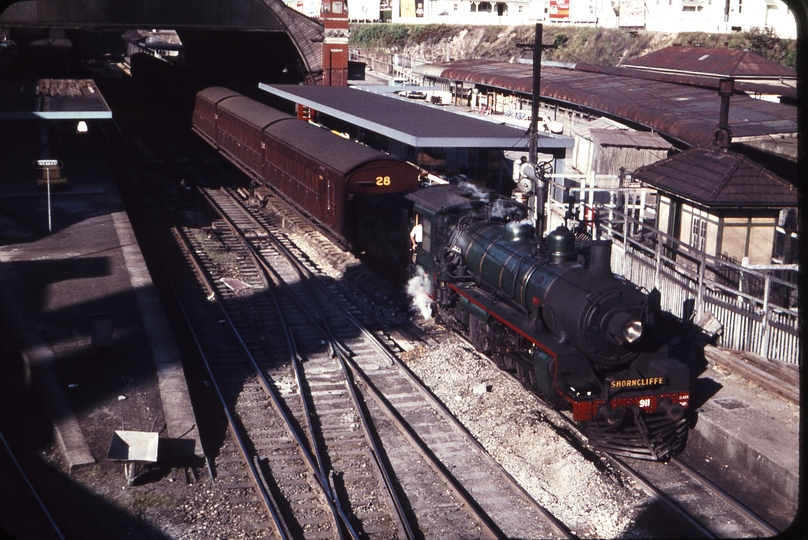 108446: Brisbane Central Down Suburban B18 911