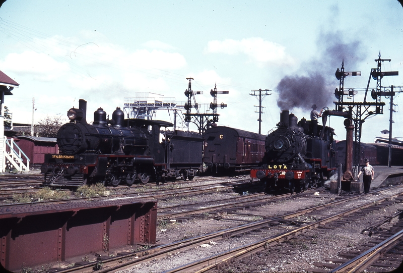 108468: South Brisbane Shunter Pb15 749 and Light Engine D17 269