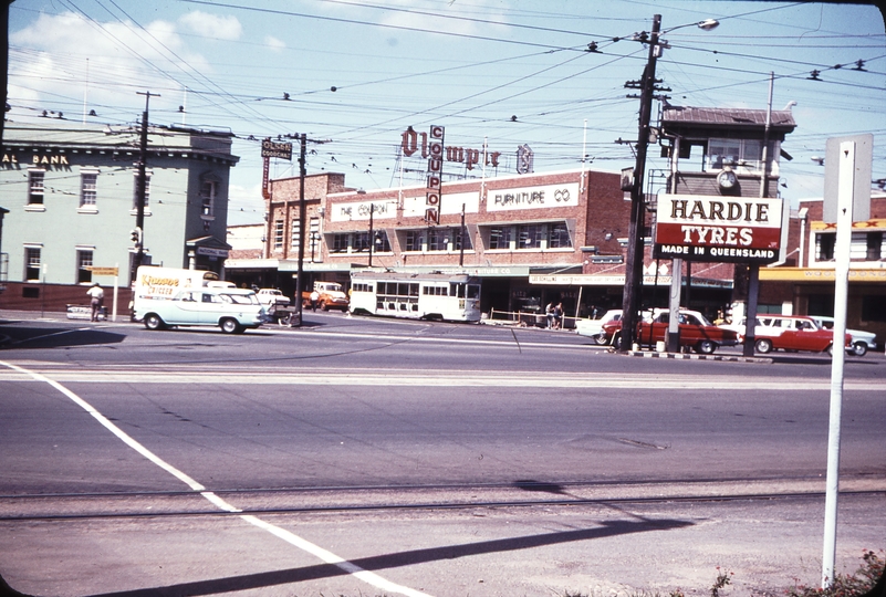 108564: Woolloongabba Five Ways Down 384