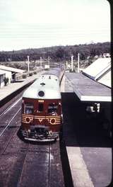 108583: Awaba Down Northern Tablelands Express DEB Set 909 leading