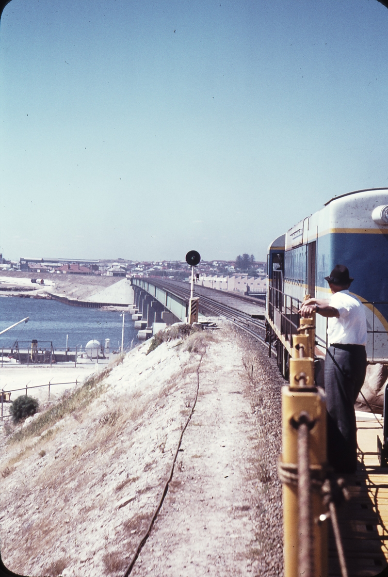 108624: Swan River Bridge North Fremantle South Side Up SG Inspection Special K 203