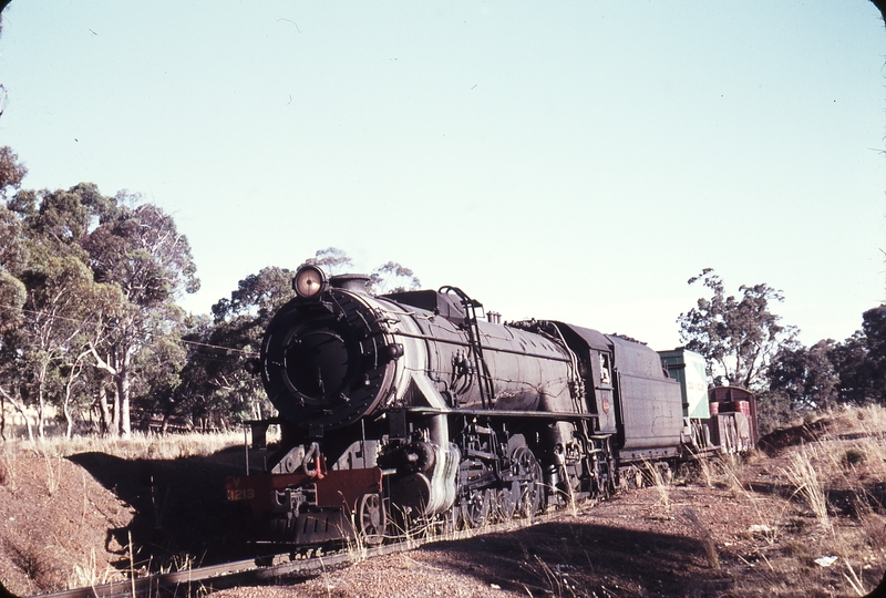 108688: Narrogin down side main line Up Goods V 1213