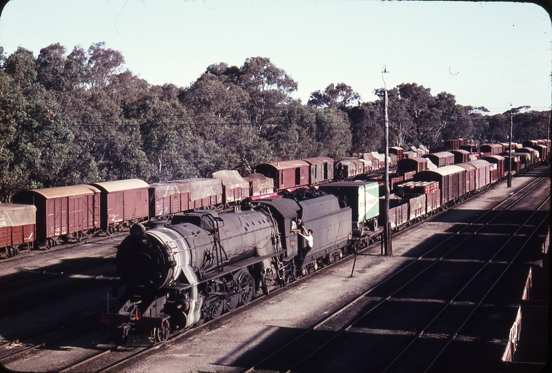 108690: Narrogin Up Goods V 1213