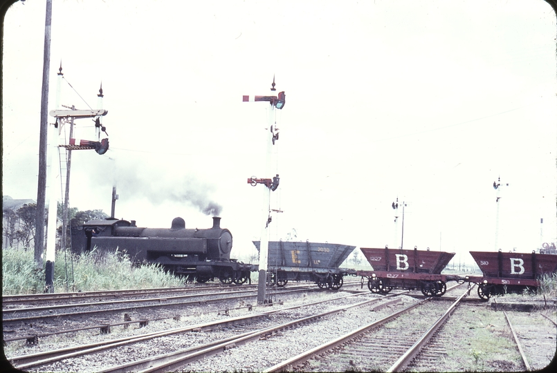 109080: Hexham Shunt to Wharf 2-8-2T Richmond Main propelling wagons