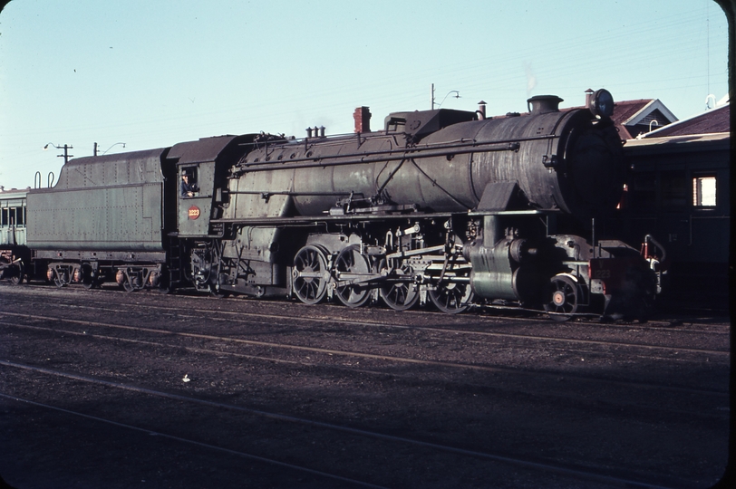 109217: Bunbury Down Goods from Perth V 1223