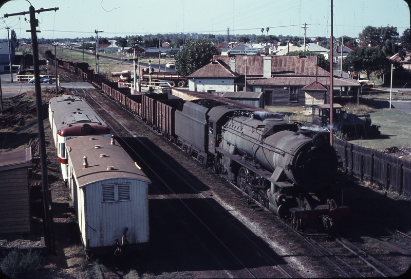 109221: Bunbury Down Goods from Collie V 1211 also Kia Ora at right