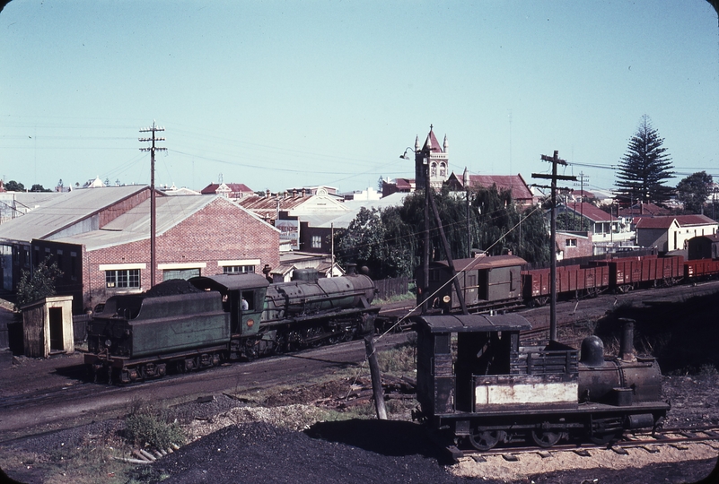 109224: Bunbury Shunter W 932 also stored H 18