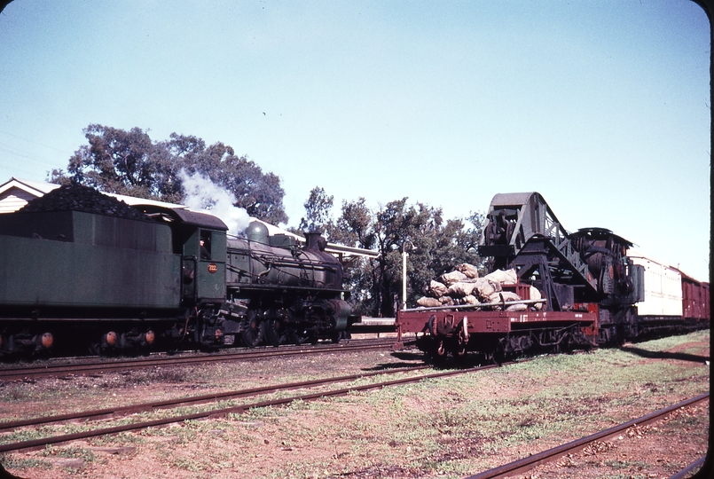 109295: Mundijing Down Goods Pmr 722 and Craven Crane No 23