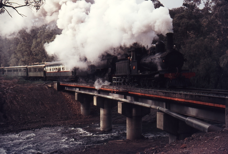 109520: Mile 103.75 Collie Line Up Bunbury Tourist Bureau Special G 123 Fs 461