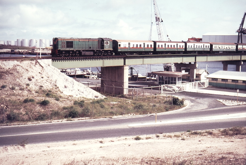 109638: Swan River Bridge North Fremantle Up Special Passenger R 1905