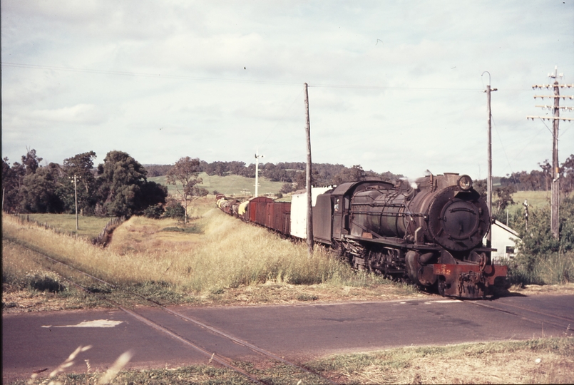 109710: Brunswick Junction Up Goods from Collie S 542