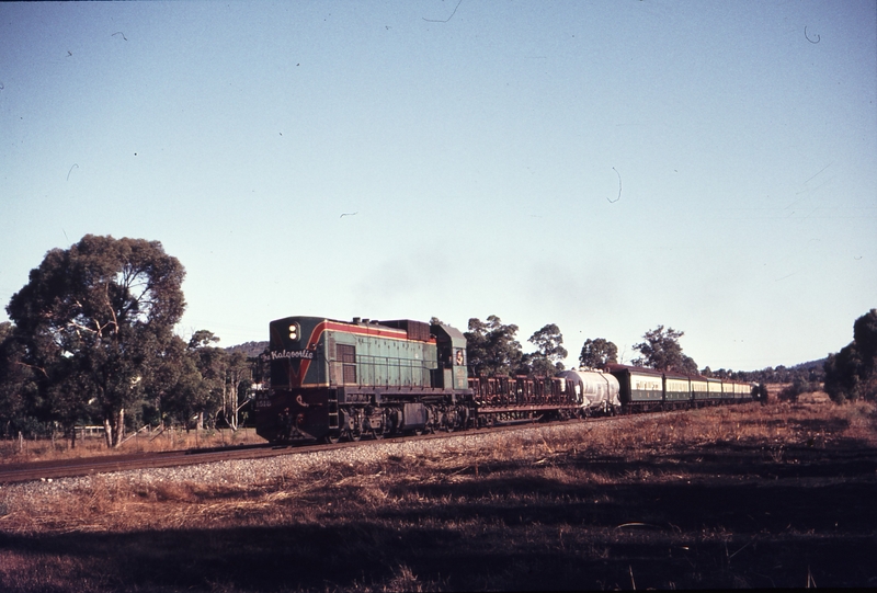 109825: Mile 13 Avon Valley Route Down Kalgoorlie Passenger AA1518