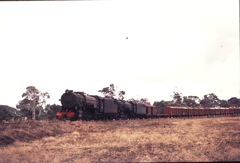 109848: Narrogin 3.5 Miles up side Down Goods V 1205 V 1222