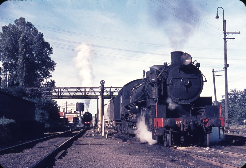 110121: Moss Vale Up Southern Highlands Express 3810 and Up Goods 5920