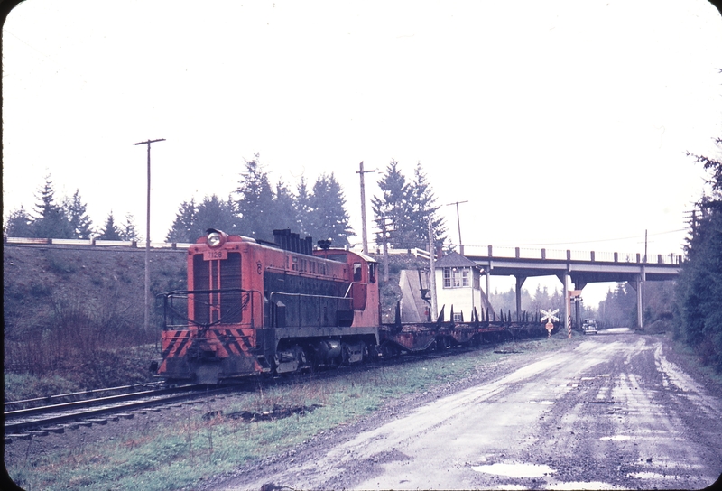 110171: Ladysmith BC Grade Crossing Northbound Log Empty Comox 7128