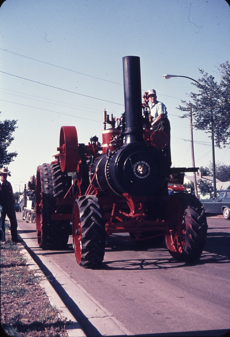 110246: Medicine Hat AB Waterloo ON Steam Traction Engine