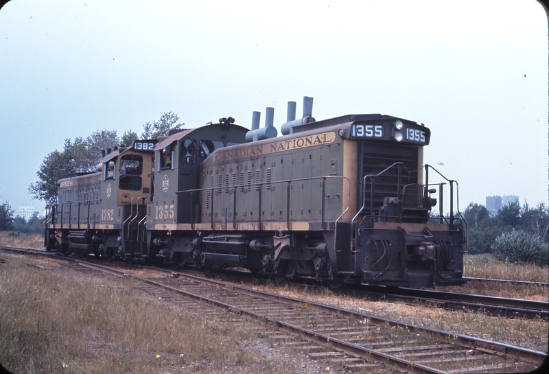 110548: Thunder Bay ON CN Switcher 1382 1355