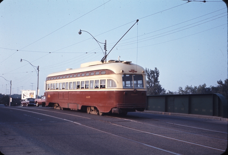 110559: Danforth Station ON Southbound 4405