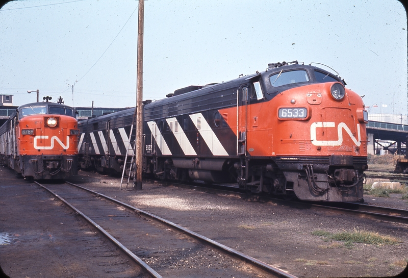 110577: CN Spadina Depot 6768 6859 6533