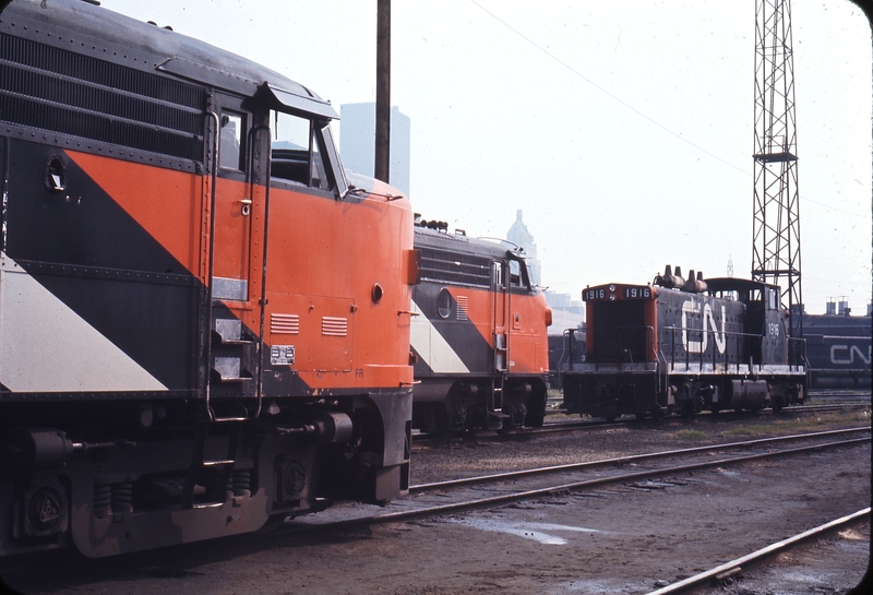 110580: CN Spadina Depot ON 6768 6533 1916