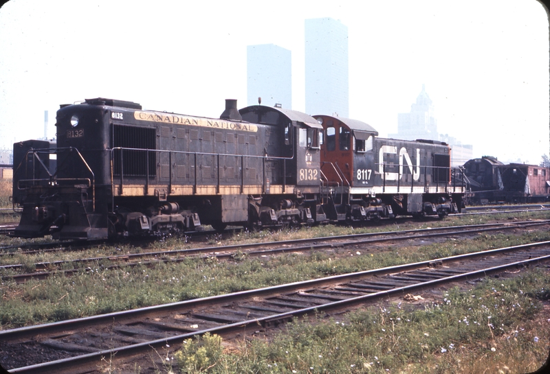 110581: CN Spadina Depot ON 8132 8117