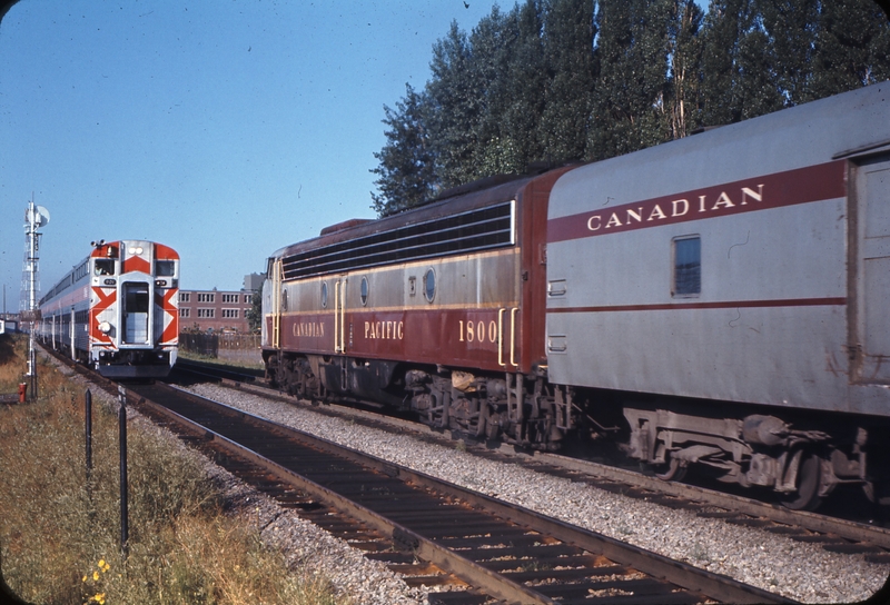 110622: Westmount QC No 272 Passenger from Rigaud Driving Trailer 901 leading and No 152 Frontenac to Quebec City 1800