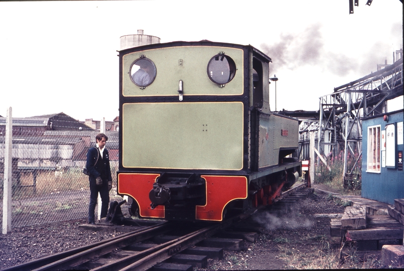 110893: Sittingbourne KEN Triumph Loco for Passenger at buffers