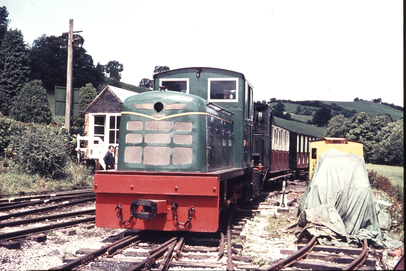 111036: W&LLR Llanfair Caereinion MGY No 9 Shunting