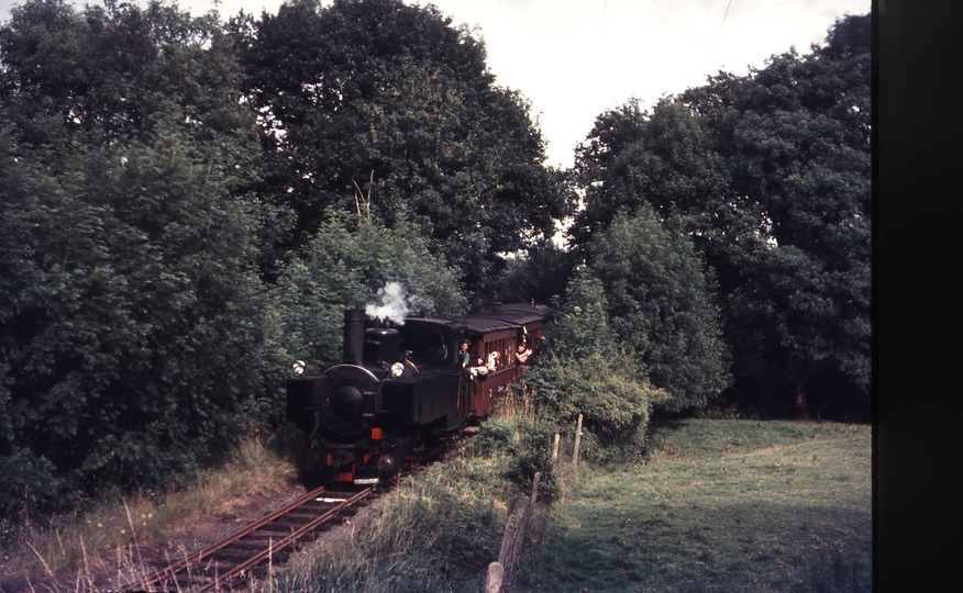 111059: W&LLR Castle Caereinion MGY 1700 Passenger to Llanfair Caereinion No 10 Sir Drefaldwyn