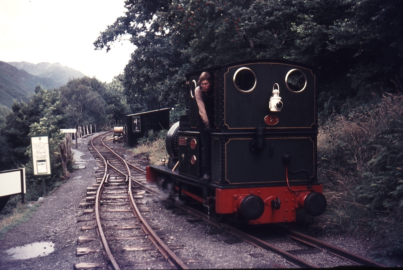 111104: Talyllyn Railway Abergynolwyn MER No 2 Dolgoch running round at Nant Gwernol end