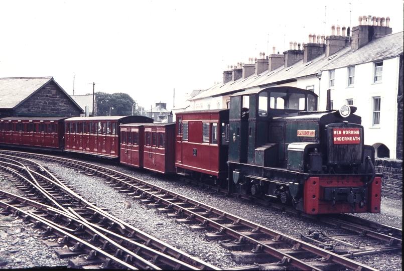 111196: Festiniog Railway Portmadoc CAE Shunter Upnor Castle