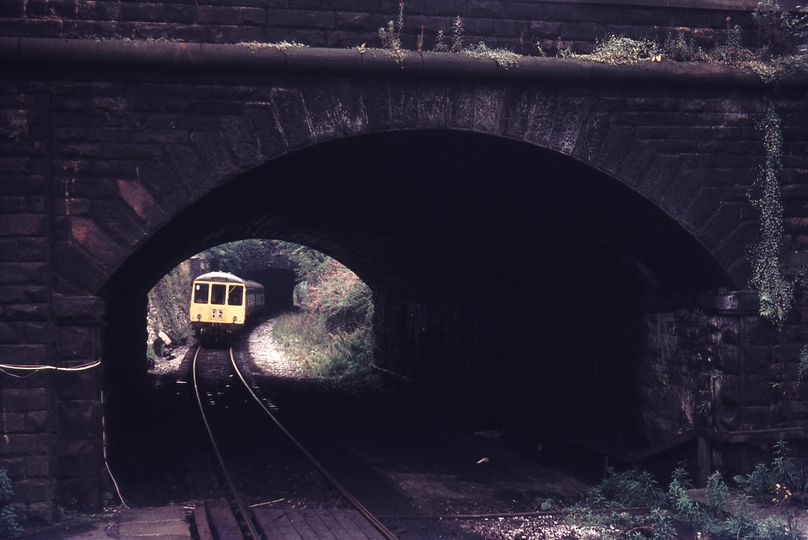 111389: BR Matlock DBY Down DMU 1445 Arrival